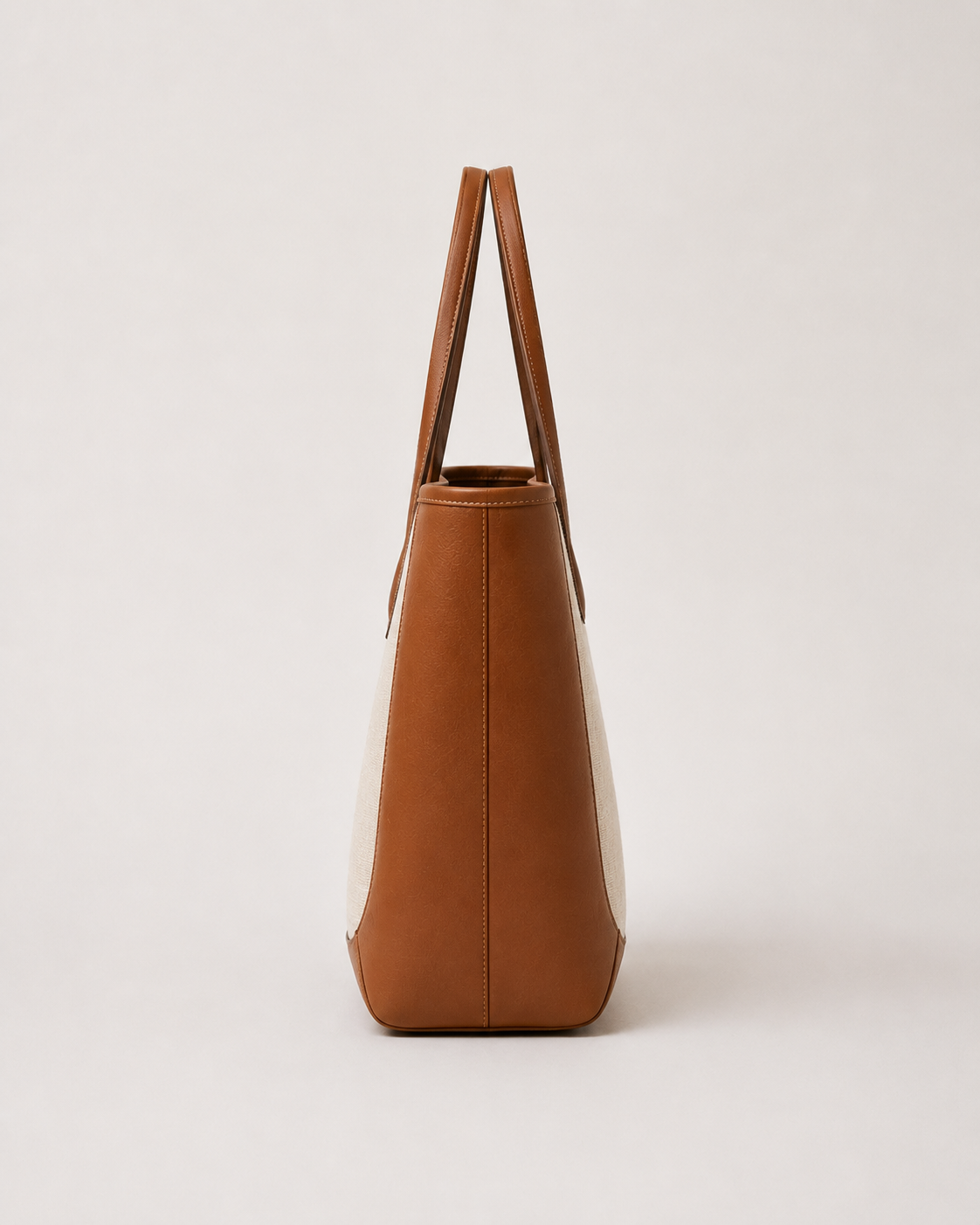 Lino de canva beige y piel color cuero, vista tres cuartos#Color_Cuero/Beige